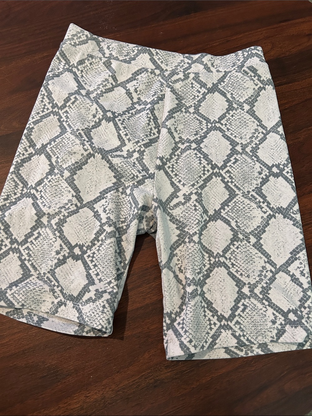 American Eagle Snake-Print bike Shorts